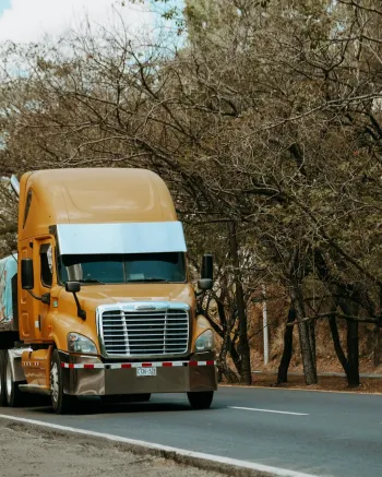 Trucking profit calculator showing per-truck cost breakdown and load profitability
